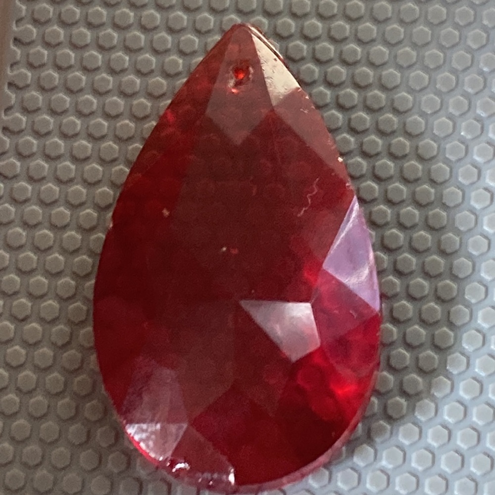 Vibrant Large ruby pendant or unknown stone